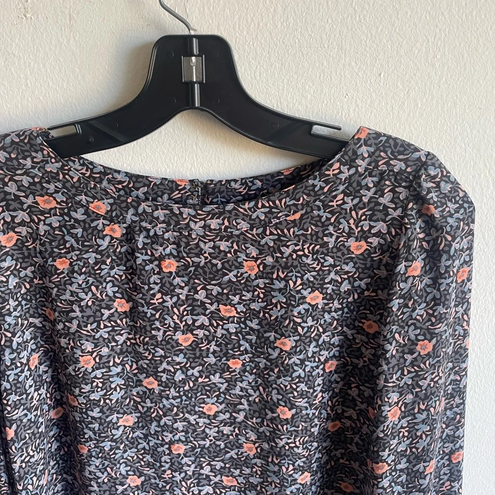 LOFT Frill-Sleeve Blouse - Picture 4 of 8